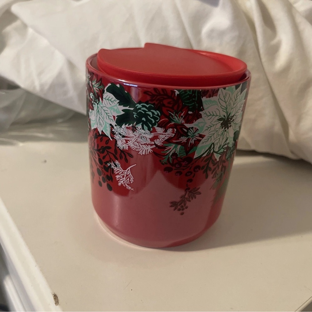 Starbucks Ceramic Coffee Mug w/Lid, Red Poinsettia & Holly 2022, 8 ounces